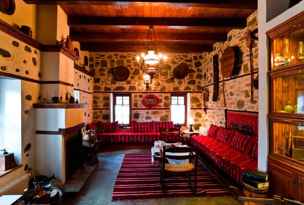 Viraggas Traditional Hotel Vrastama Екстер'єр фото