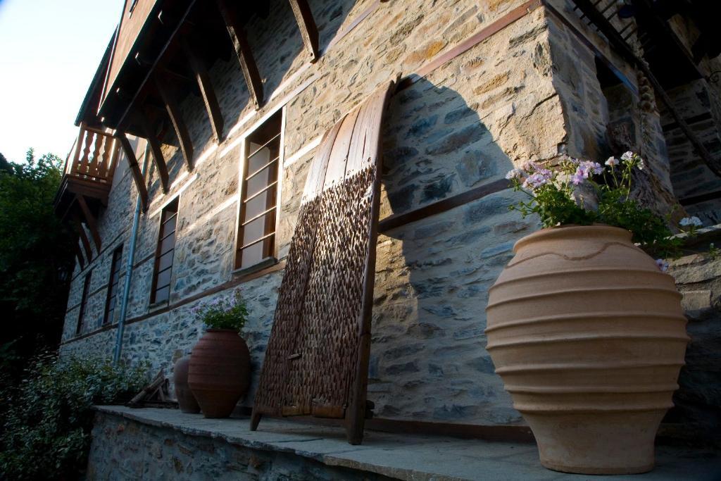 Viraggas Traditional Hotel Vrastama Екстер'єр фото