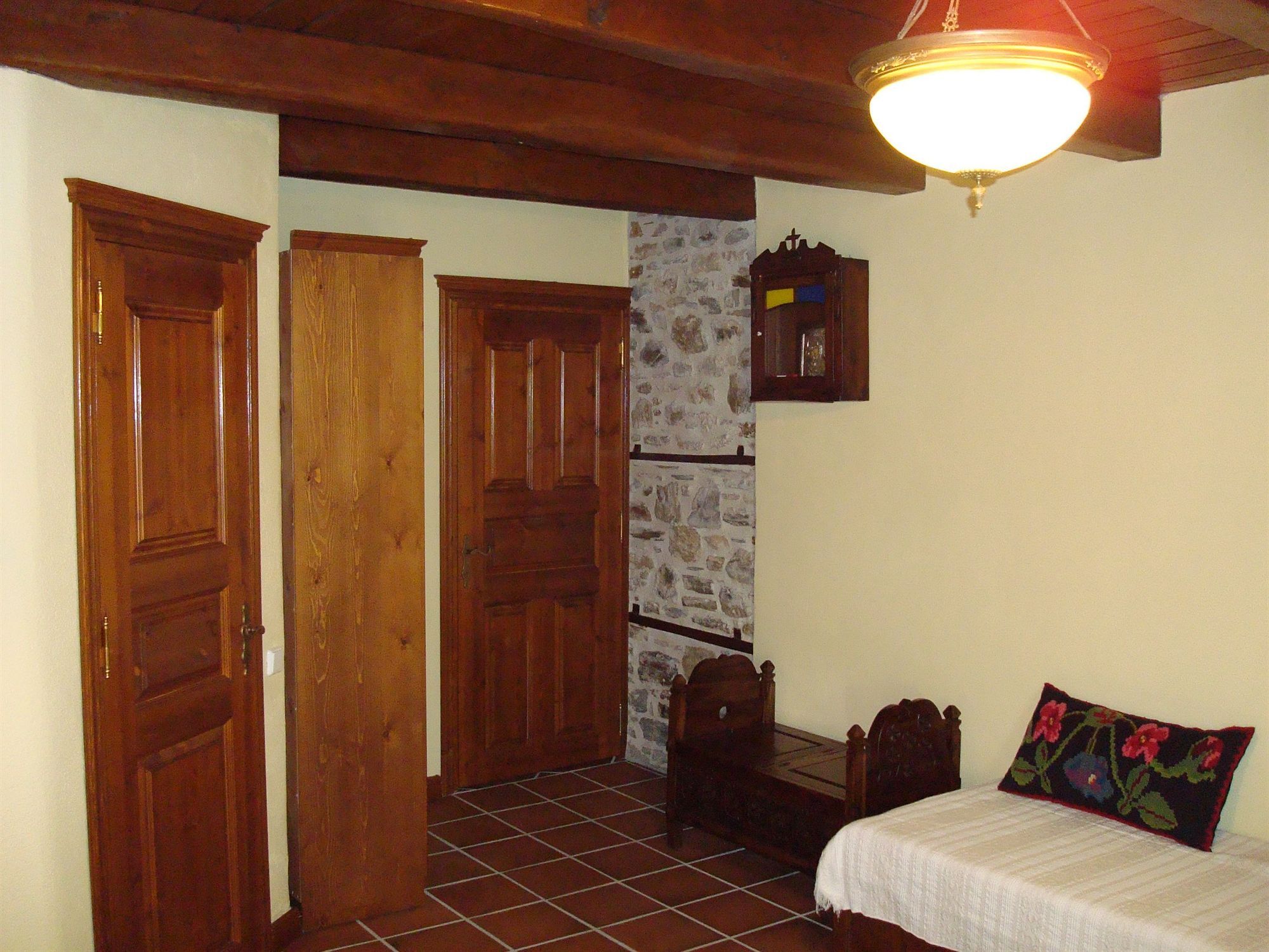 Viraggas Traditional Hotel Vrastama Екстер'єр фото